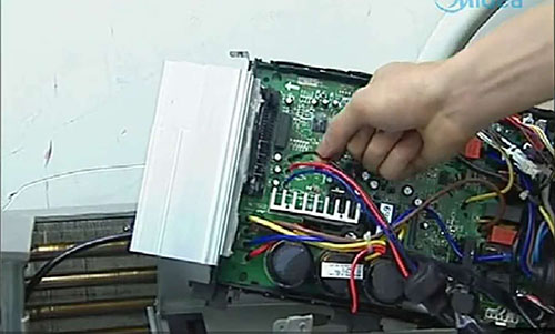 塔城美的空调电话是多少